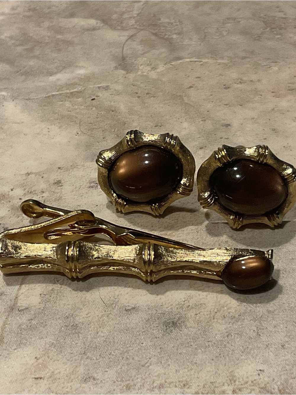 Swank Cuff links Tie Bar set Vintage Goldtone Brown stone